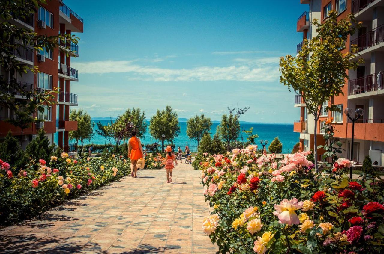 Panorama Marina Fort Beach - Premium Apartments Sea Viev Sveti Vlas Dış mekan fotoğraf