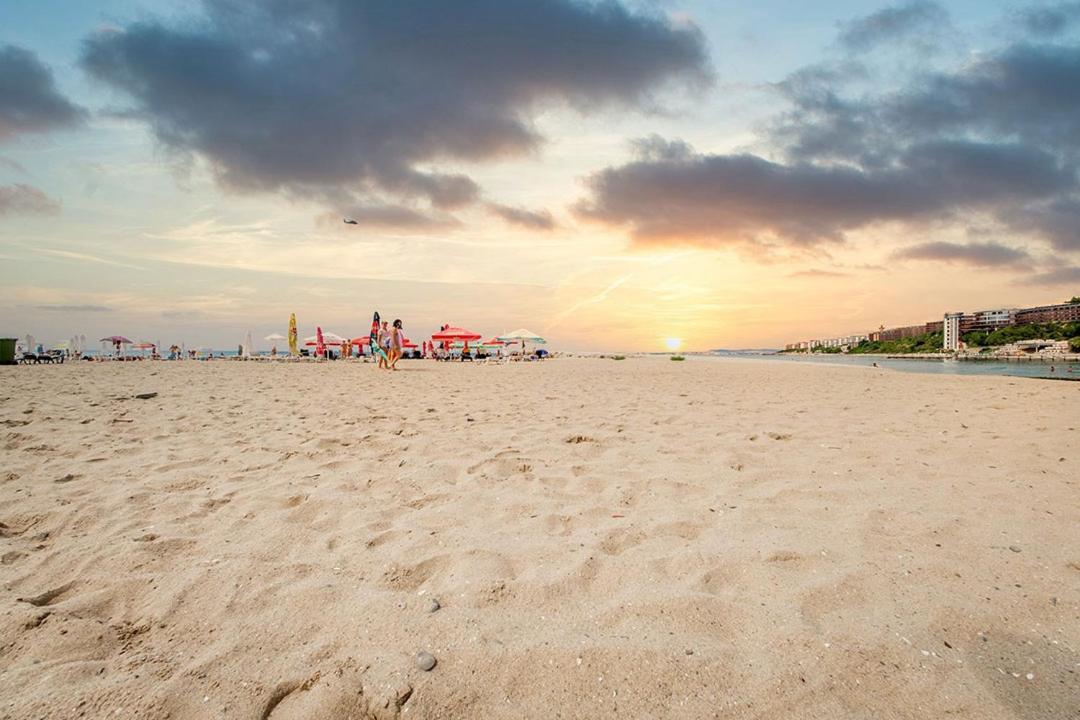 Panorama Marina Fort Beach - Premium Apartments Sea Viev Sveti Vlas Dış mekan fotoğraf
