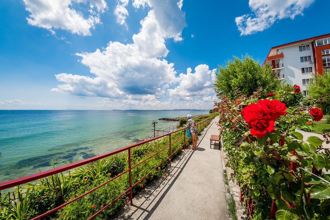 Panorama Marina Fort Beach - Premium Apartments Sea Viev Sveti Vlas Dış mekan fotoğraf