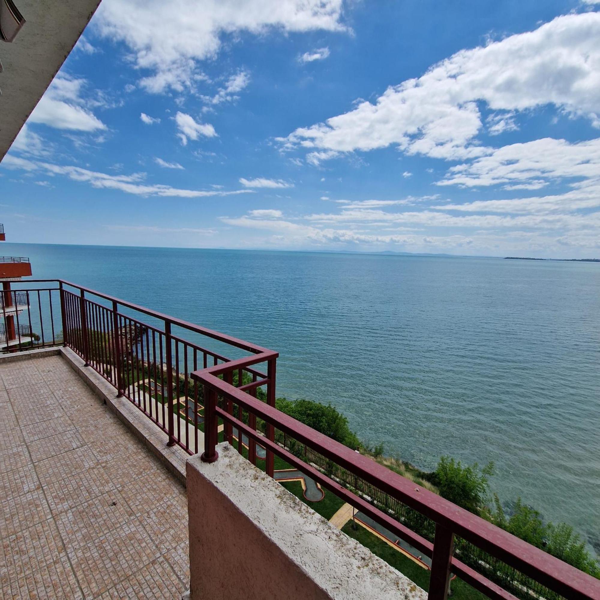 Panorama Marina Fort Beach - Premium Apartments Sea Viev Sveti Vlas Dış mekan fotoğraf